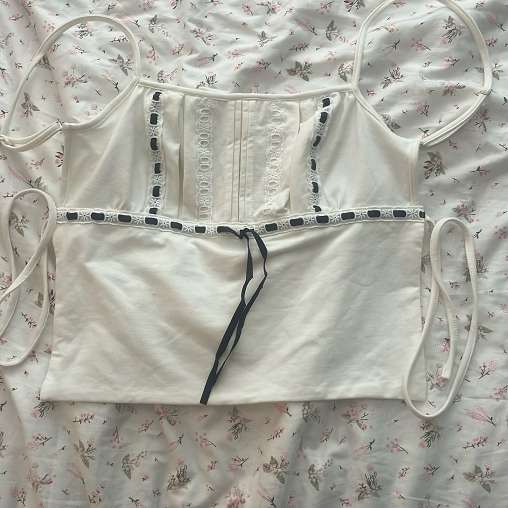 Edikted open back top